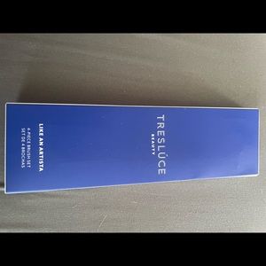 Set of 4 unopened brushes